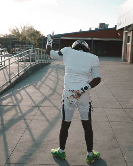 COLLEGE CHROME 1.0s DUCKZ SPEED FB GLOVES white