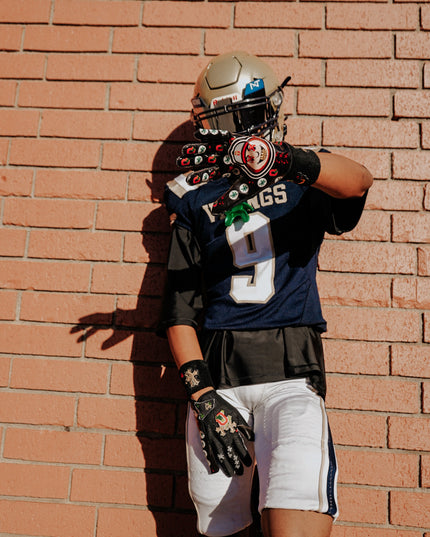 COLLEGE CHROME 1.0s BUCKZ SPEED FB GLOVES white